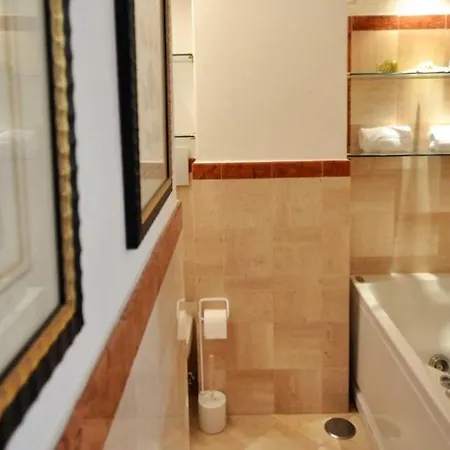 Lägenhet Casa Gadeamus Via Le Botteghe 12